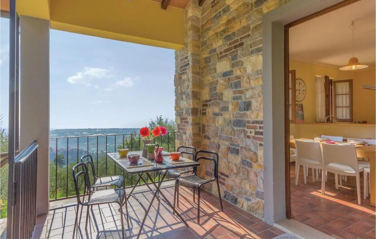 2 Bedroom Nice Home In Camaiore Lu Corsanico-Bargecchia