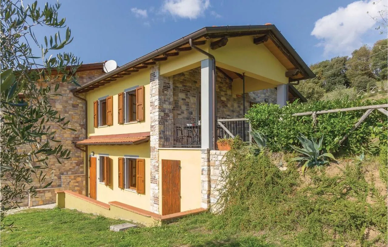 2 Bedroom Nice Home In Camaiore Lu Corsanico-Bargecchia Italy