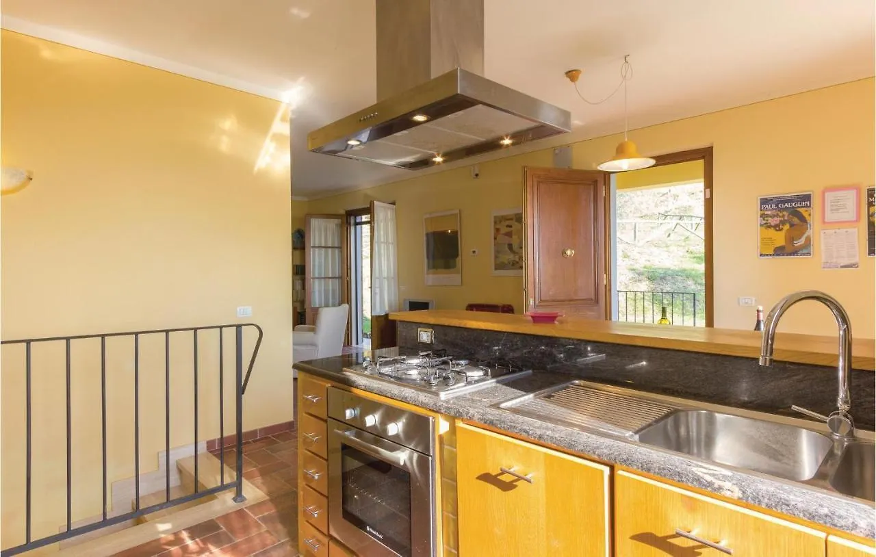 2 Bedroom Nice Home In Camaiore Lu Corsanico-Bargecchia Holiday home