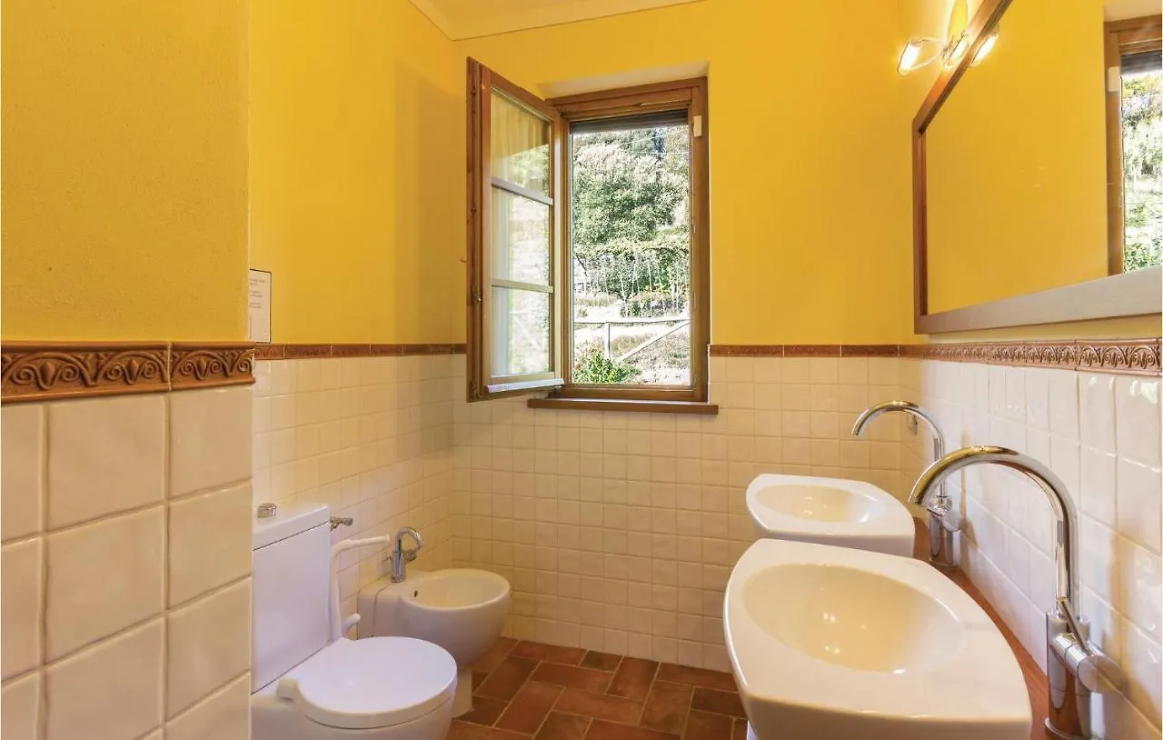 2 Bedroom Nice Home In Camaiore Lu Corsanico-Bargecchia 0*,  Italy